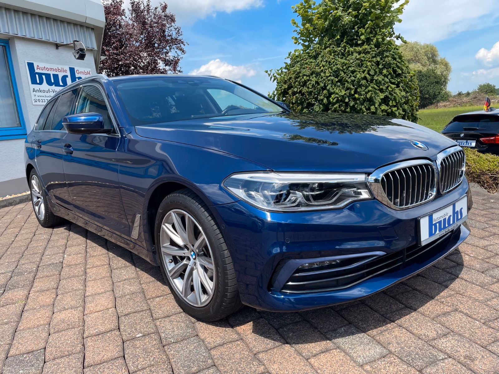 BMW 520d xDrive Touring Sport Line AHK HUD Leder