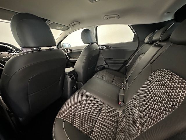 Fahrzeugabbildung Kia XCeed Vision 1.5 T-GDI LED Kamera Spurhalteass.