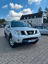 Nissan Navara pick up doc 4x4 Automatik - gebrauchte Nissan Navara aus dem Jahr 2009