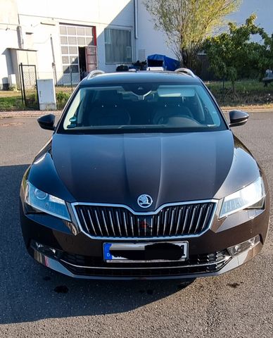 Skoda Superb 2.0 TDI Style Combi Style