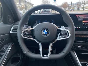 BMW 330d xDrive Limousine M Sportpaket HK HiFi DAB