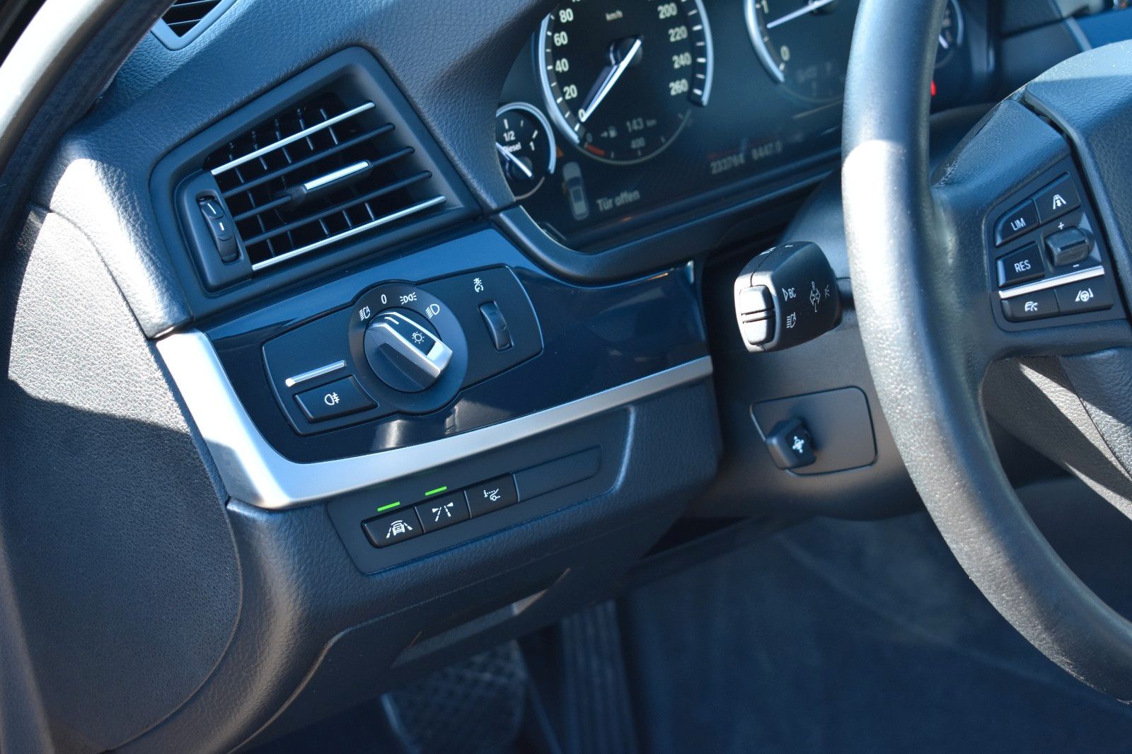 Fahrzeugabbildung BMW 530 d Touring ACC AHK HUD