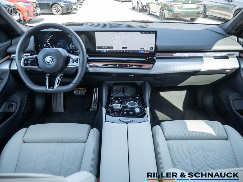 BMW 530e M-Sport NAVI AHK ACC HUD SITZBELÜFTUNG 360°