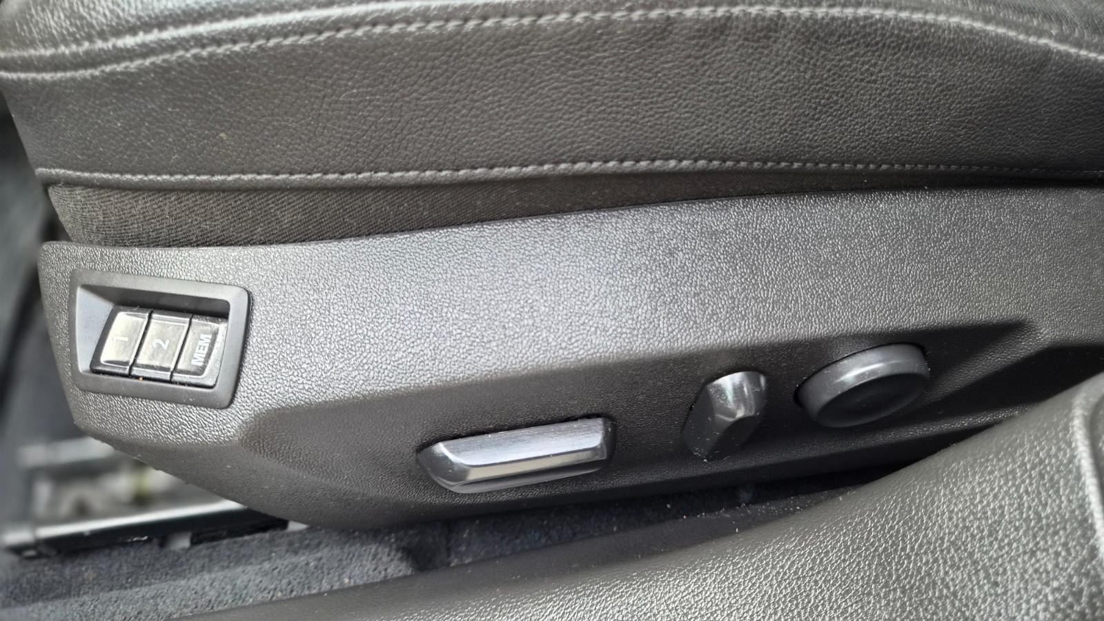 Opel Insignia 2012 — photo 24