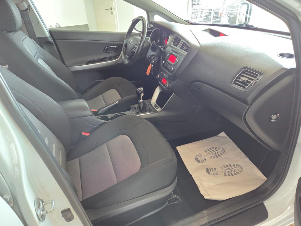 Kia cee'd Sporty Wagon cee'd Sportswagon FIFA World Cup Edition – Ansicht 14