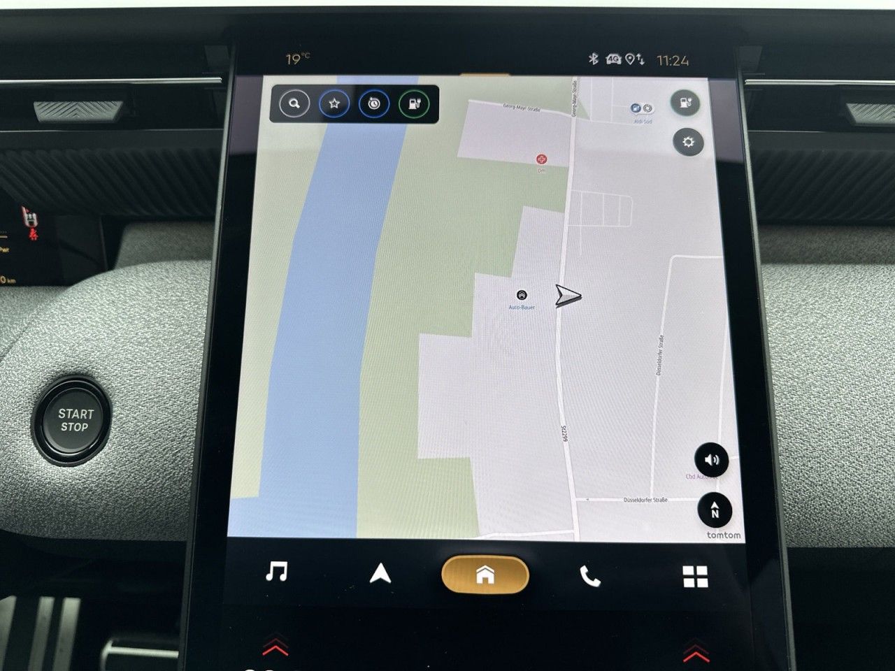 Fahrzeugabbildung Citroën C5 Aircross Elektro 210 Komfort-Range Team D - mit KI generiert/bearbeitet
