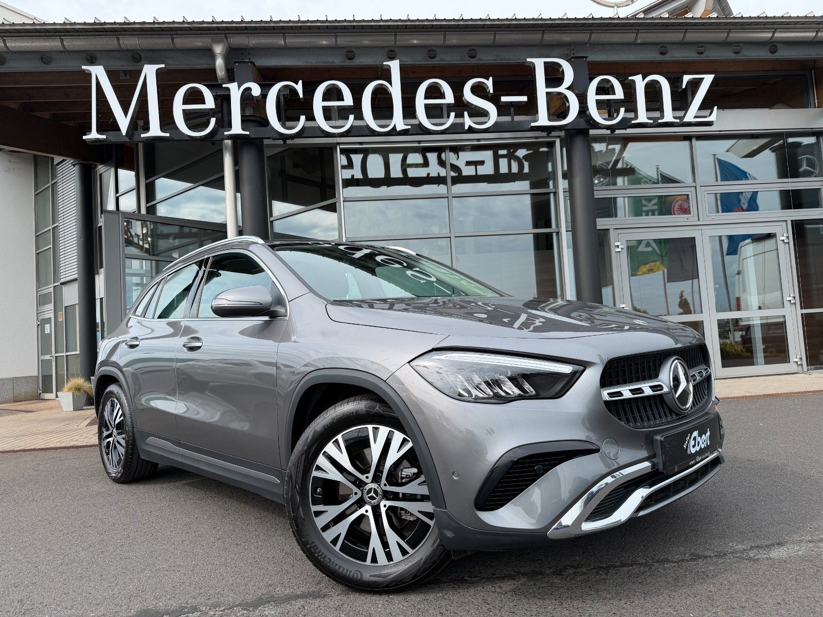 Fahrzeugabbildung Mercedes-Benz GLA 200 d Progressive AHK+TOTW+R-Kamera+Carplay