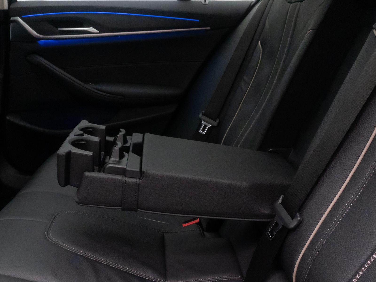 Fahrzeugabbildung BMW 540i xD Luxury Line Panorama Kamera HUD 4xKlima
