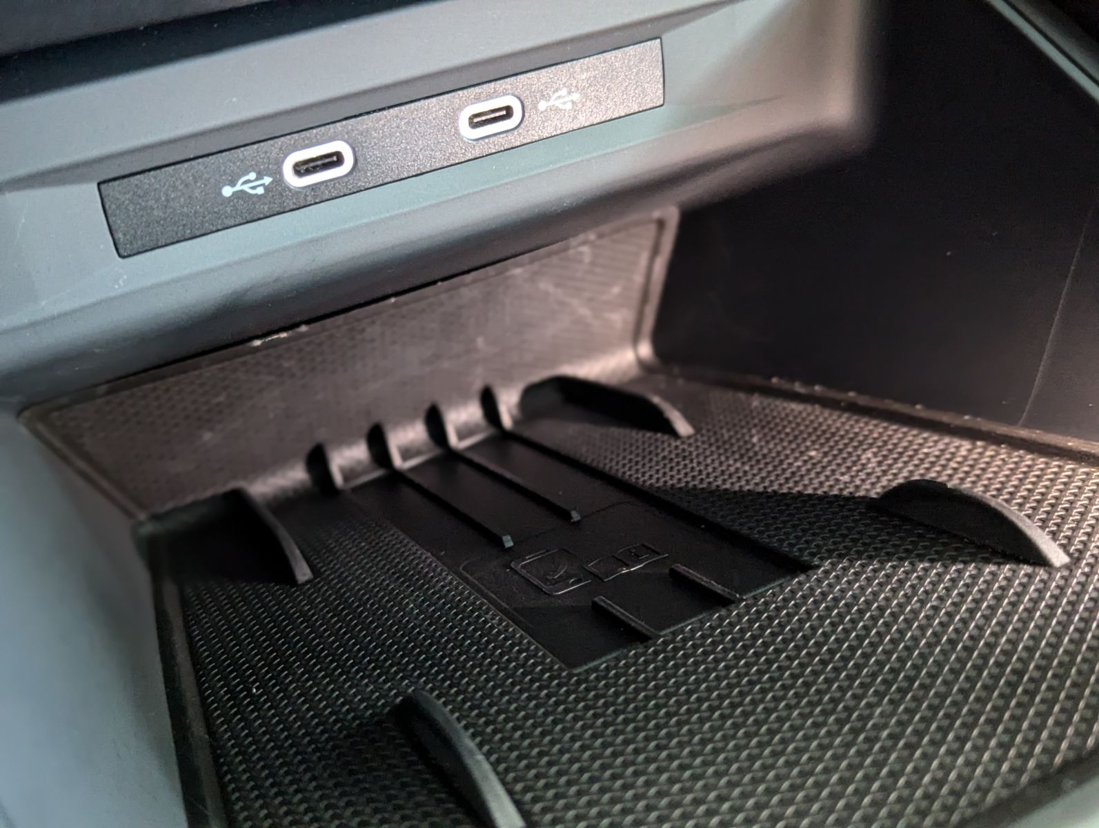 CUPRA Leon 1.5 eTSI Sennh Matrix Pano Edge/Dynamic AHK - Image 25