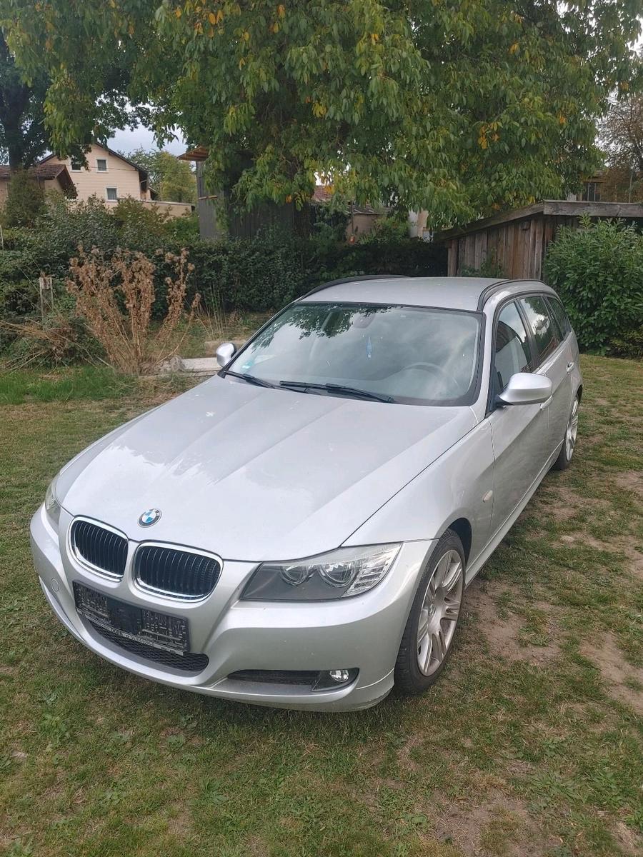 BMW 318 2012 — engine 141 HP (104kW)