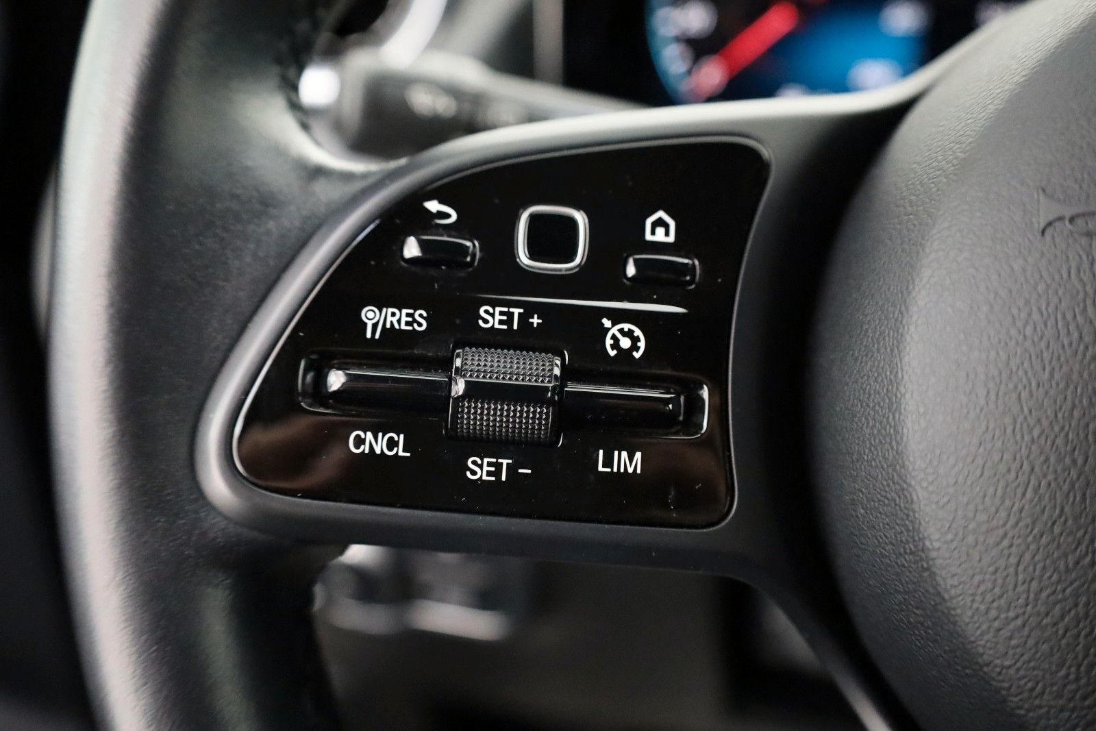 Fahrzeugabbildung Mercedes-Benz GLA 250 e,Style, T.Leder,Navi,LED,Carplay,Kamera