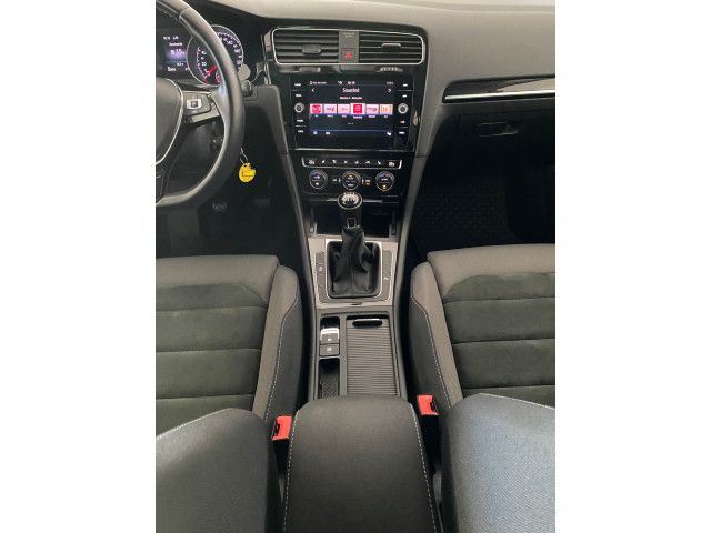 Golf VII Highline R-Line 1.5 TSI LED+NAVI