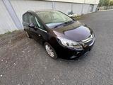 Opel Zafira C Tourer Innovation~ S.Heft~Guter Zustand - mit Benzin-Antrieb: Van