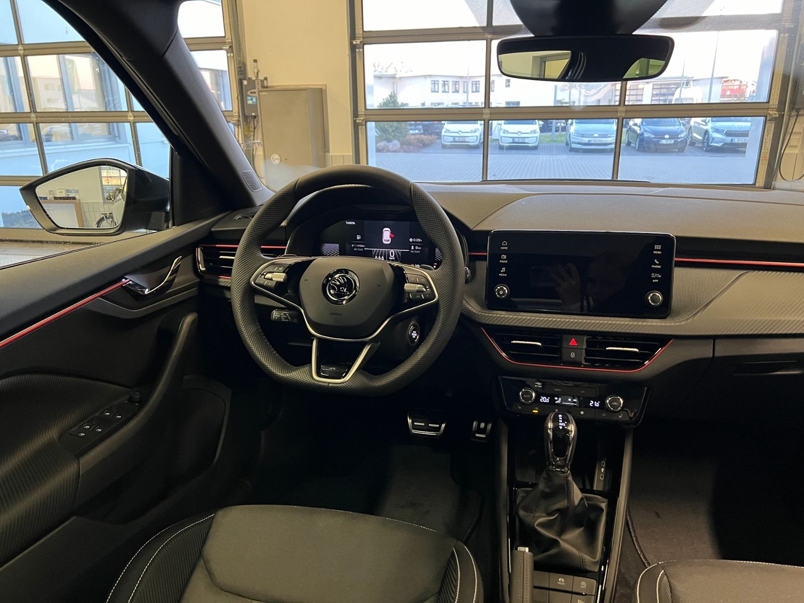 Fahrzeugabbildung SKODA Kamiq Monte Carlo 1.5 TSI DSG *AHK*