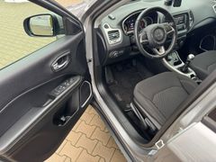 Fahrzeugabbildung Jeep Compass 2.0 MultiJet 103kW Longitude 4x4