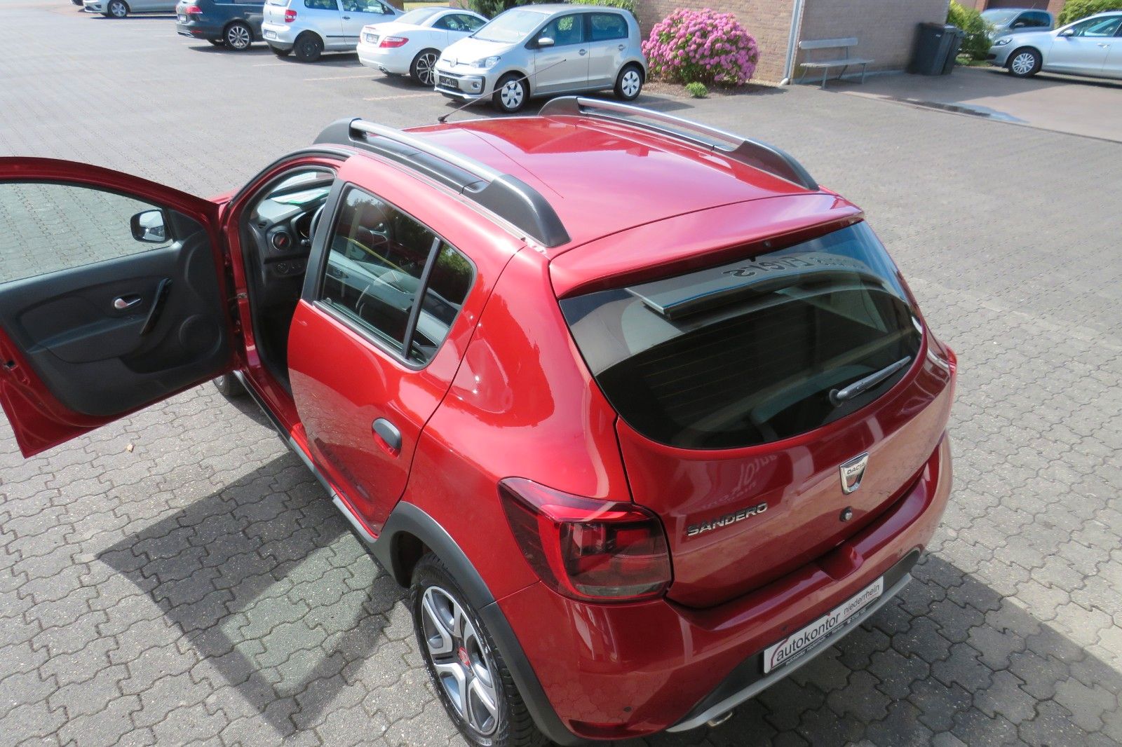 Fahrzeugabbildung Dacia Sandero Stepway NAVI SITZH. GRA PDC +KAMERA 1.HD