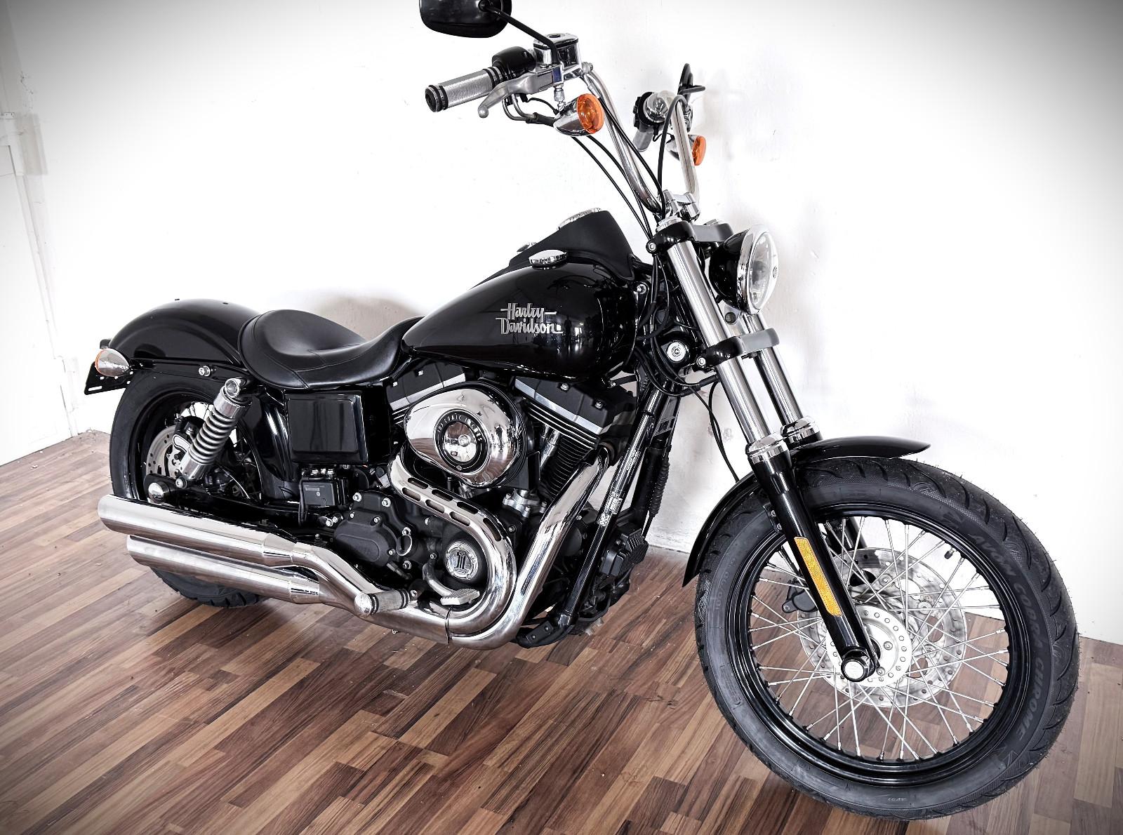 Harley-Davidson Dyna  Street Bob Special