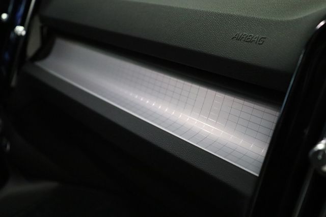 Fahrzeugabbildung Volvo XC 40 XC40 Plus Dark AWD|H/K|AHK|LED|KAMERA|