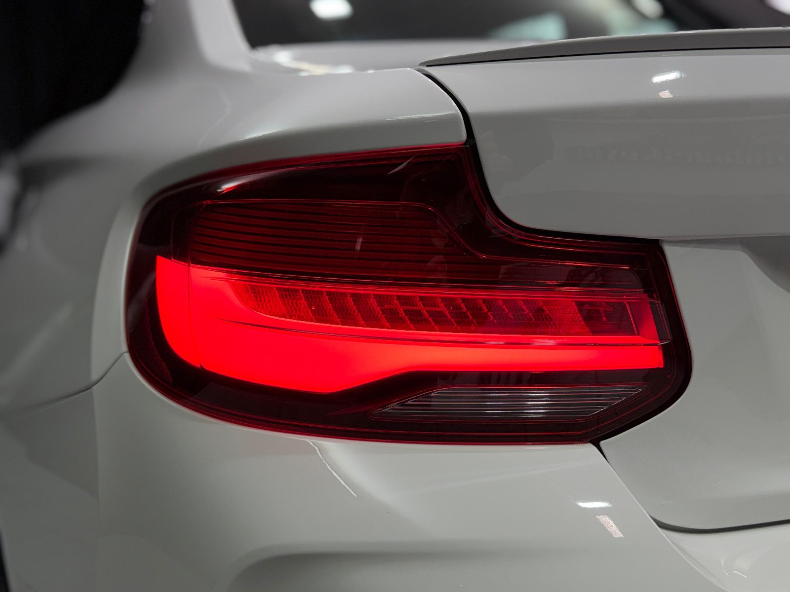 Fahrzeugabbildung BMW M2 Competition|H&K|KW|RF-Kamera|Assistent