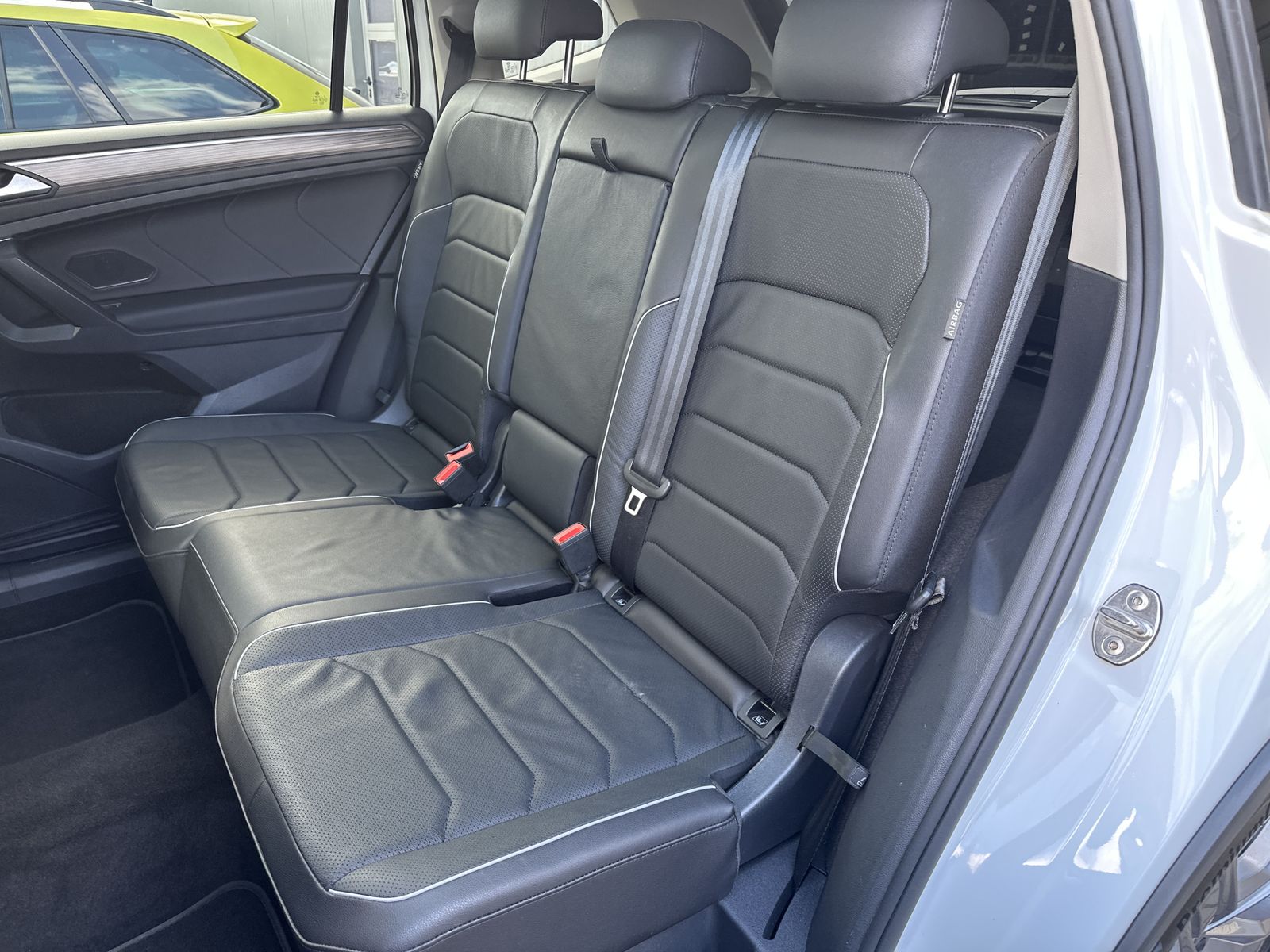 Fahrzeugabbildung Volkswagen Tiguan Allspace Elegance 4M NAV+LED+PANO+AHK+ACC