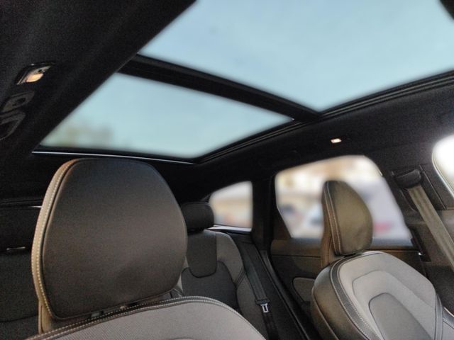 VOLVO XC 60 (Bild 25 von Array)