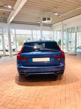Volvo V60 T5 RDesign Navi Pano Cam AHK Blis Headup - Volvo: R