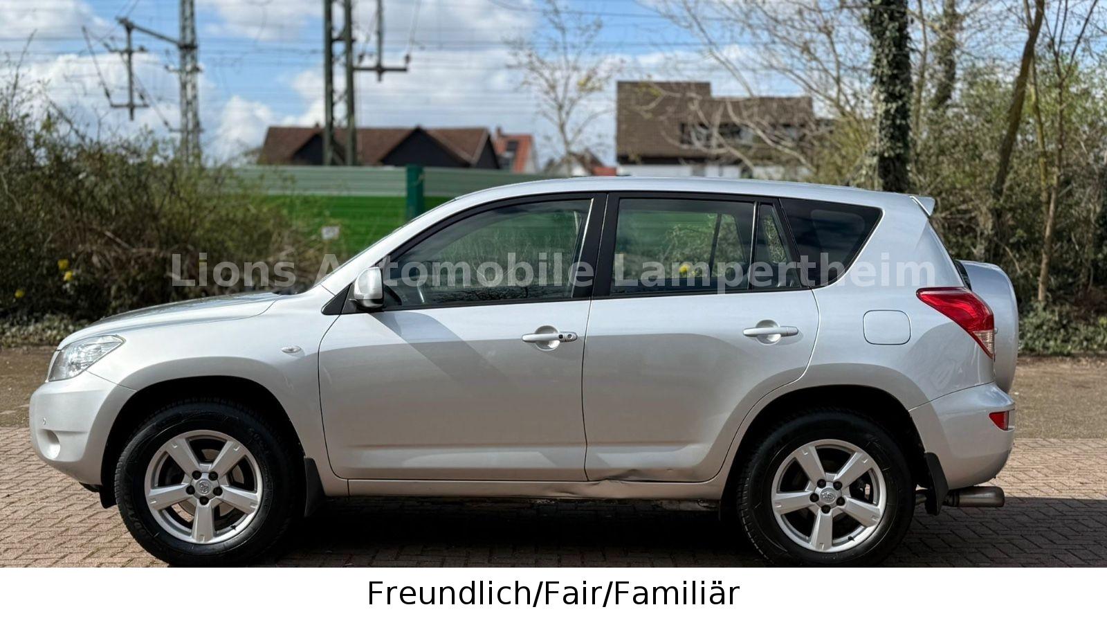 TOYOTA RAV 4 152 CH 4X4 BVM - EXECUTIVE -  Climatisation - VOLANT EN CUIR