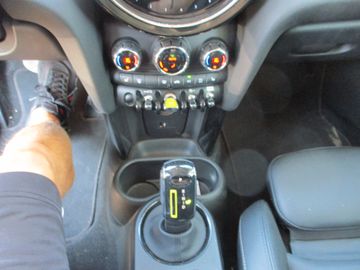MINI Cooper SE - 8