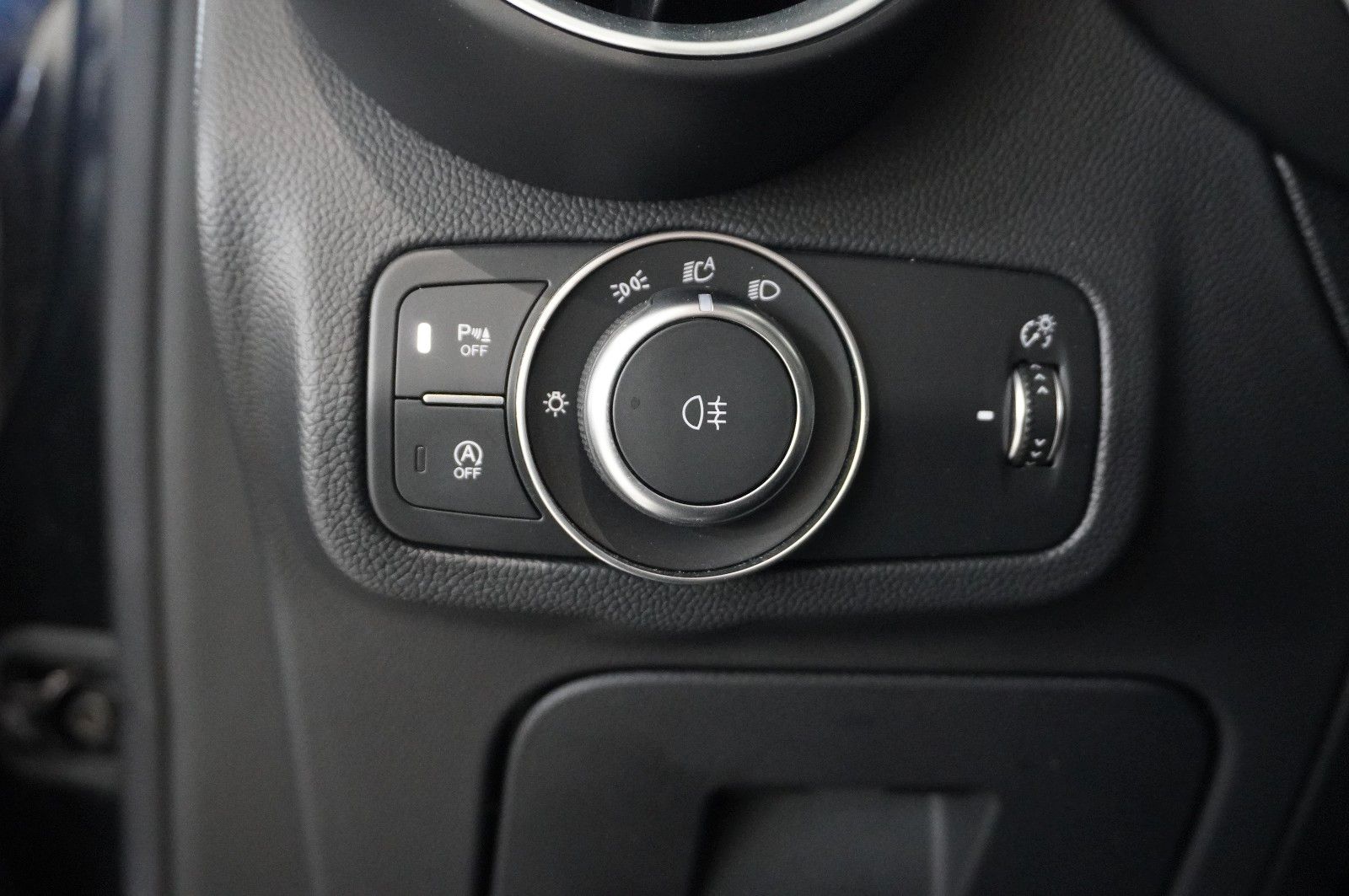 Fahrzeugabbildung Alfa Romeo Stelvio 2.2D VELOCE Q4 NAVI/LED/KAMERA/MATRIX/SH