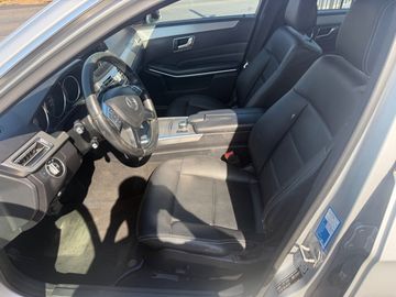 Mercedes E 200 - 5