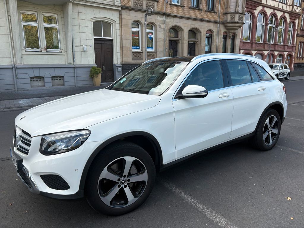 Image of Mercedes-Benz GLC 250