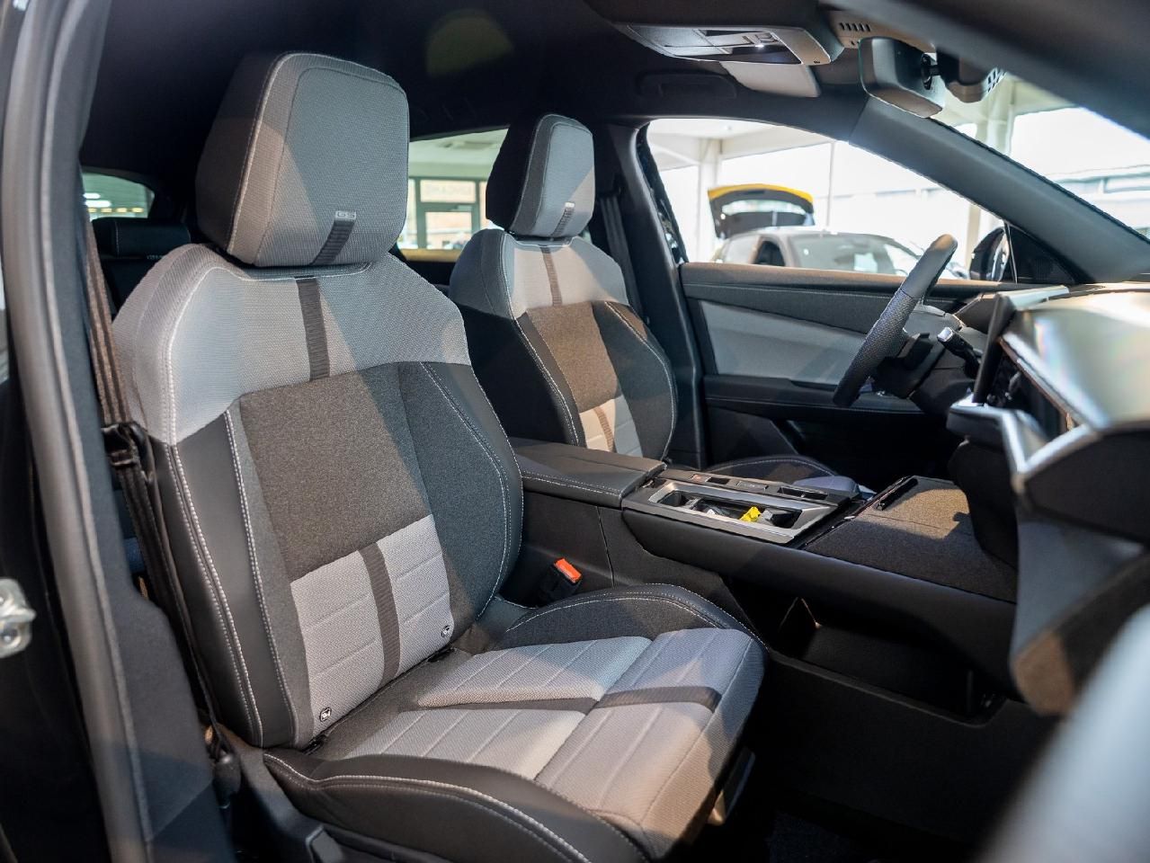 Fahrzeugabbildung Opel Grandland Electric 157 kW GS