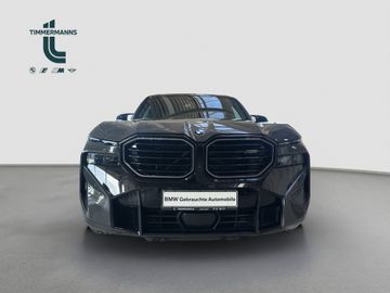 BMW XM - 8