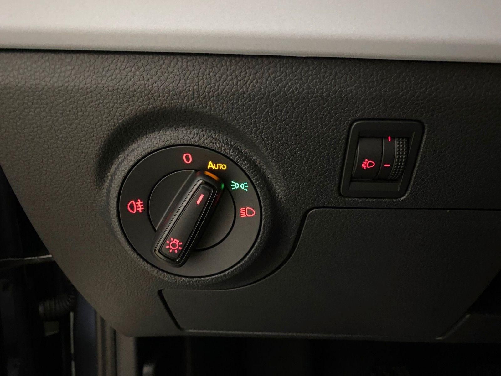 Fahrzeugabbildung SEAT Arona 1.0 TSI STYLE+2030 GARANTIE+Sitzheizung+BC