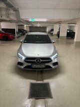 Mercedes-Benz Sehr gepflegt - AMG - LED - 8-fach bereift - Mercedes-Benz A 200 Gebrauchtwagen in München