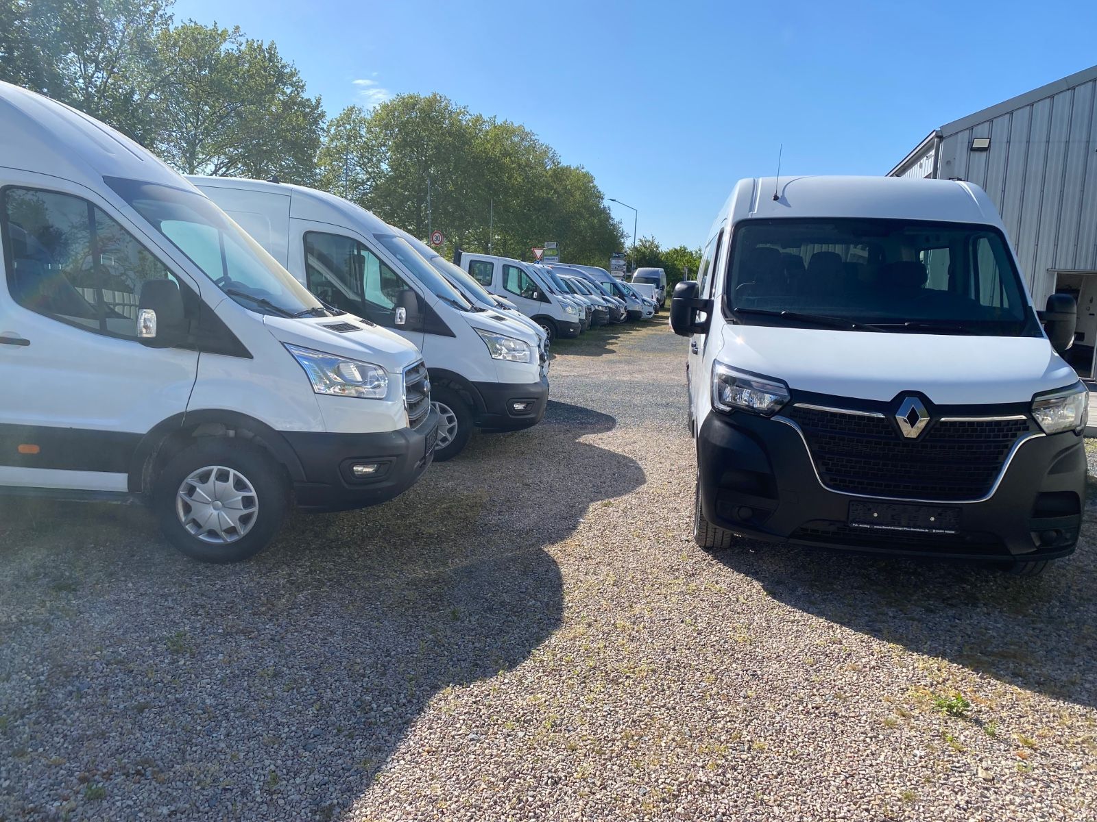 Fahrzeugabbildung Renault Master III Kasten L3H2 3,5t Doka,7-Sitzer,AHK