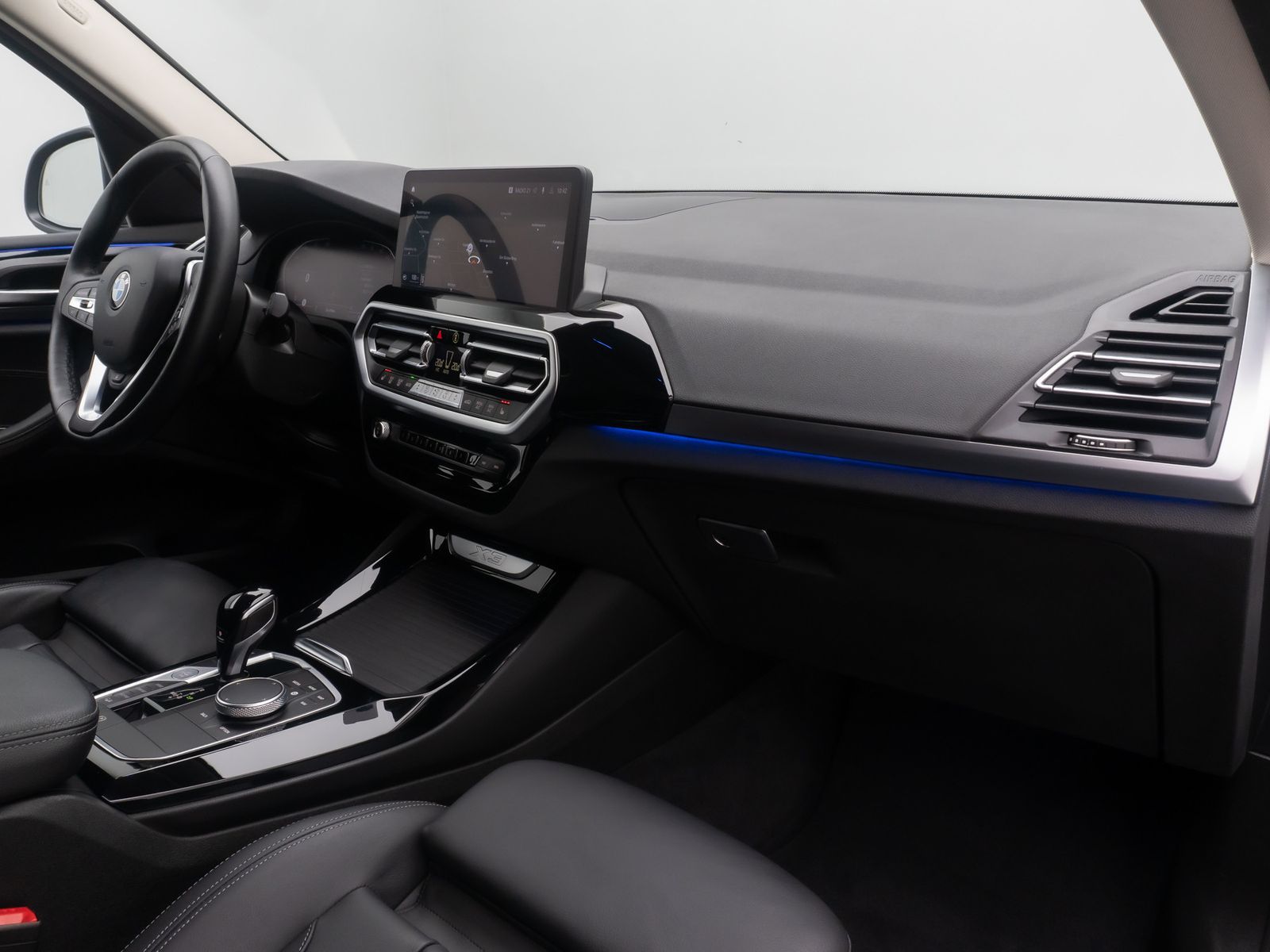 Fahrzeugabbildung BMW X3 xD30d Laser 360&deg; HUD DAB DisplKey Standhzng