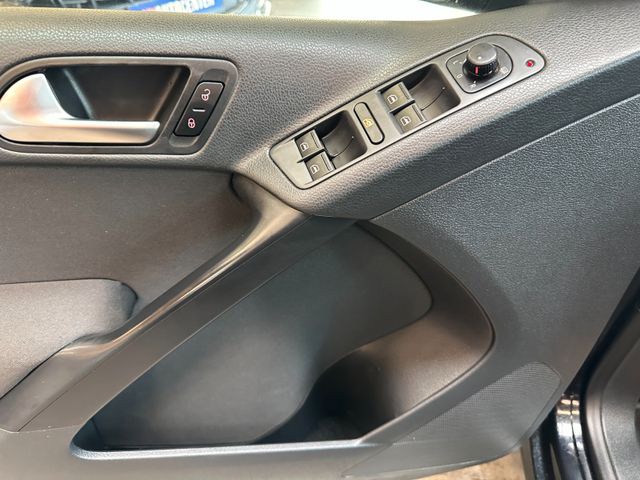 Volkswagen Tiguan *NAV*TEMPO*2-ZONEN*SitzHZ*PCD*TÜV 527*