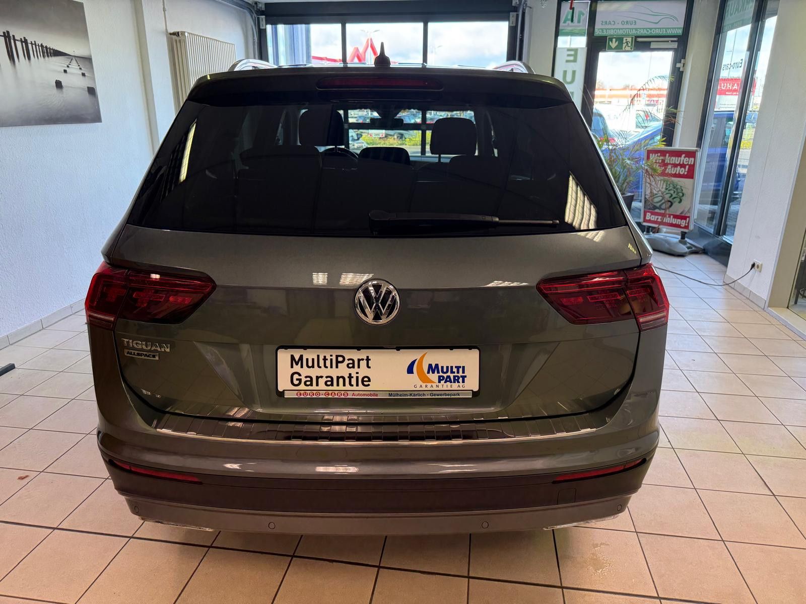Fahrzeugabbildung Volkswagen Tiguan Allspace IQ.DRIVE/1. Hand / Navi /Digital