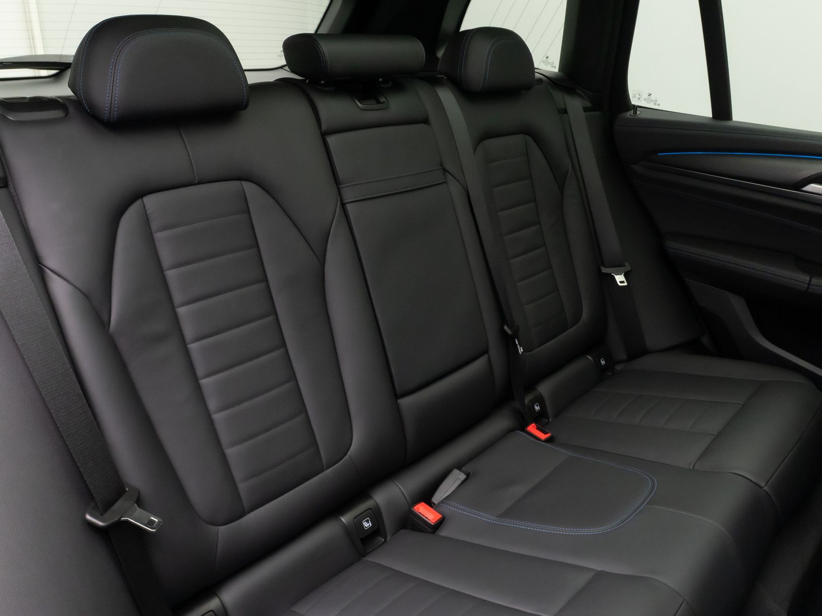 Fahrzeugabbildung BMW iX3 Impressive M Sport Panorama 360°HUD DAB H/K