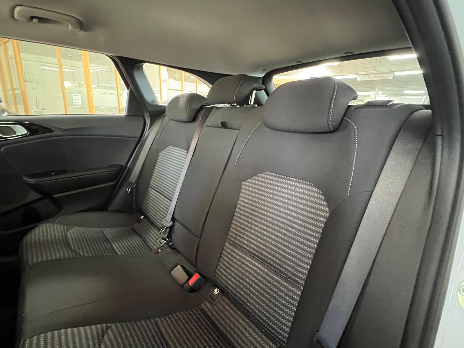Kia Ceed Sportswagon 1.6 CRDI Vision KAM+Navi+Klima2