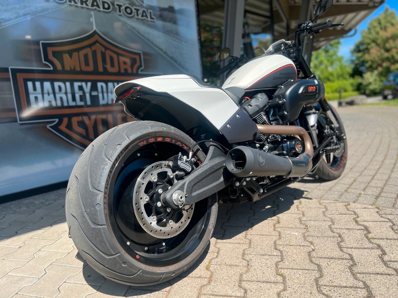 Fahrzeugabbildung Harley-Davidson FXDR 114 - Top Gepflegt - Neuwertig - Kesstech