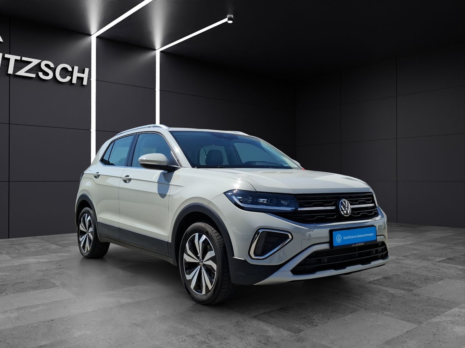 Fahrzeugabbildung Volkswagen T-Cross TSI Style Matrix AID ACC RFK SH LM