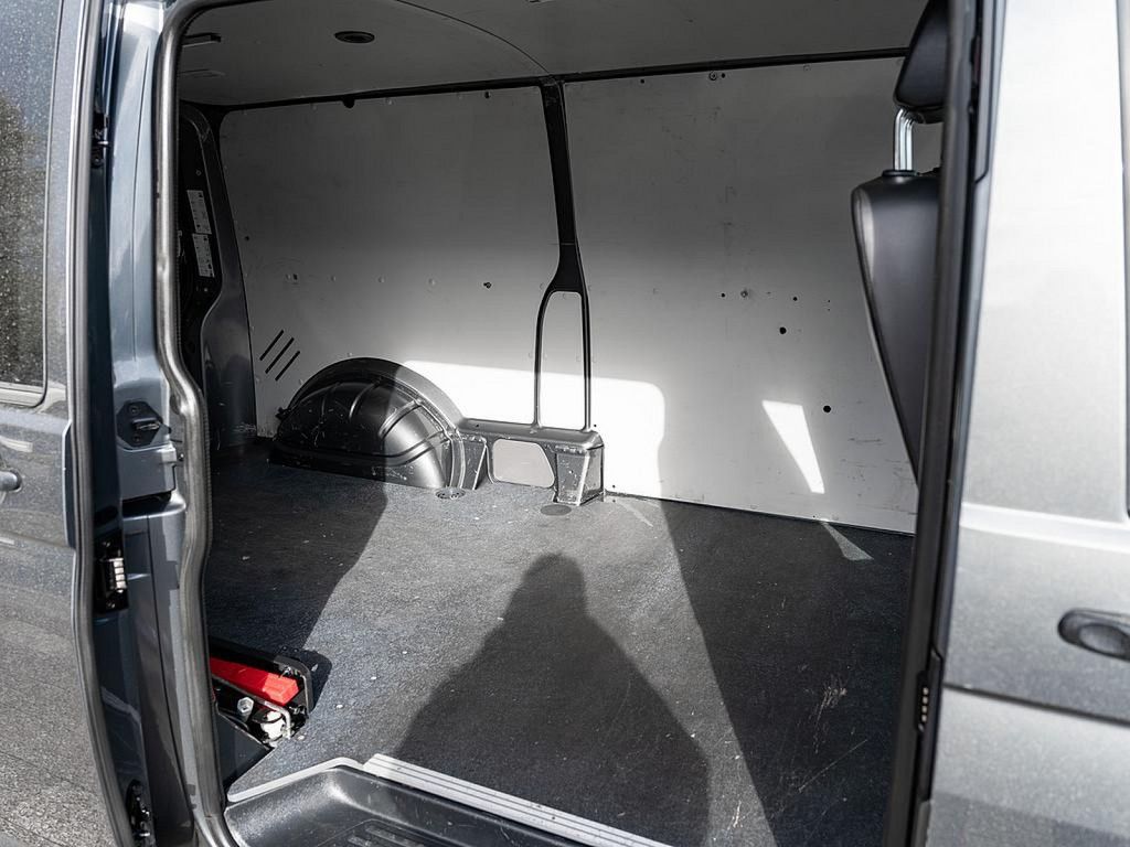 Fahrzeugabbildung Volkswagen T6.1 Transporter Kasten lang, 2.0 TDI 4M AHK NAV