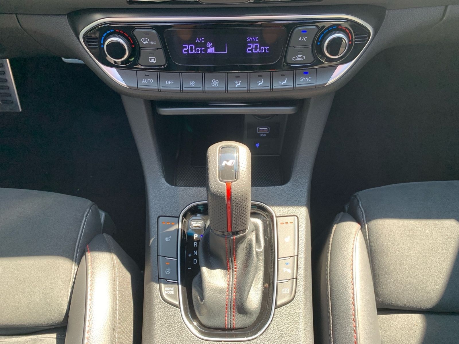Fahrzeugabbildung Hyundai i30 1.5 T-GDI DCT N-Line Pano
