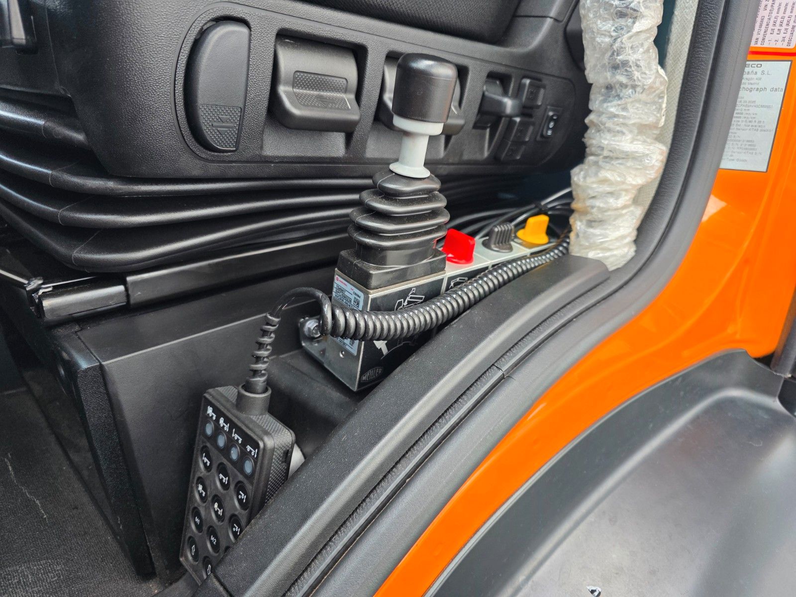 Fahrzeugabbildung Iveco X-Way AD190X54/P Fassi F125AC.1.24 Funk AHK