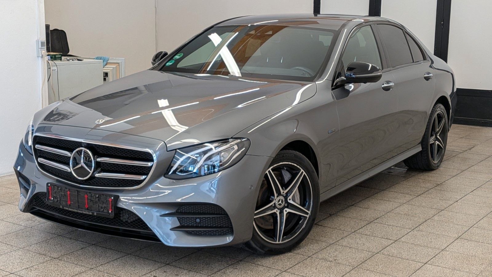 Mercedes-Benz E 300de/AMG/Night/HUD/Memory/Keyless/Standhz/360 imagem 3