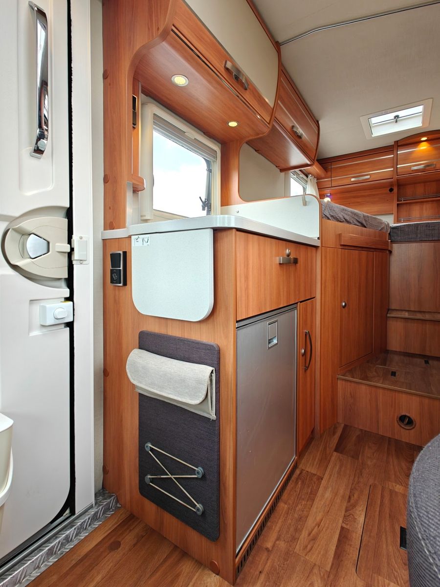 Fahrzeugabbildung HYMER / ERIBA / HYMERCAR Van 374 - Autom. SAT, TV, 2x Solar, DuoControl -
