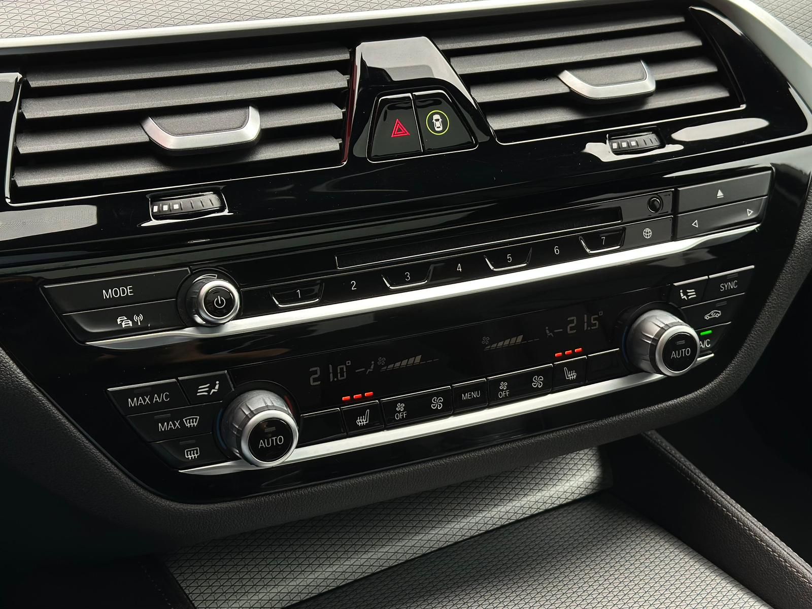 BMW 520d xDRIVE M SPORT SHADOW* LED#SHZ#PANO#KEY#DAB - Image 15