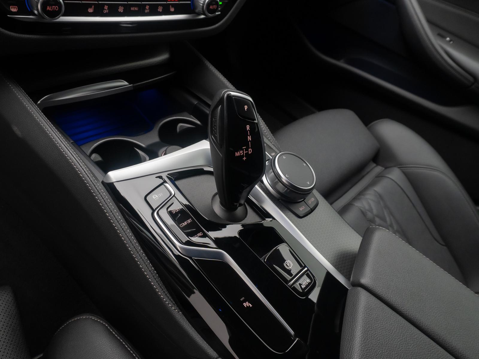 BMW 520d M Sport DAB Alarm PDC Geschwindigreg Leder